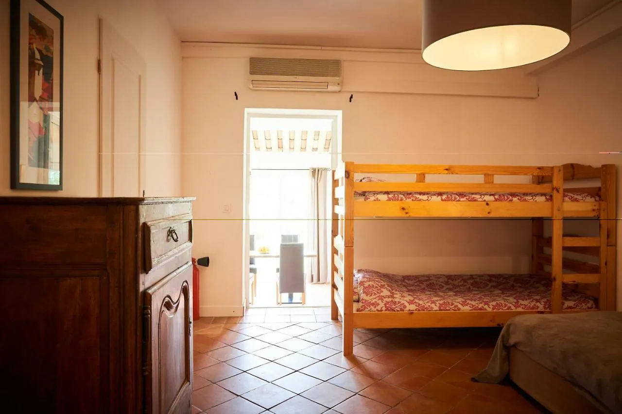 Domaine Hemmitage Apartment Salernes 0*,